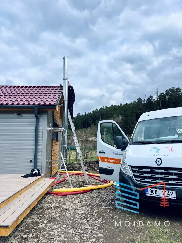 montáž nerezového komínu firmou Moidamo